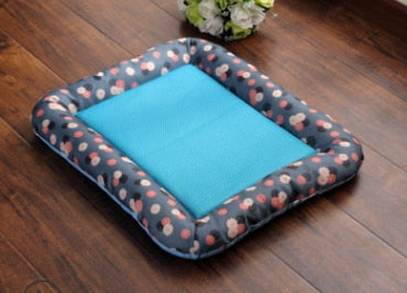 Pet Dog Mat Ice Pad Dog Sleeping Mats For Dogs Cats Pet Kennel Top Quality  Cool Cold Silk Bed For Dog camas para perros