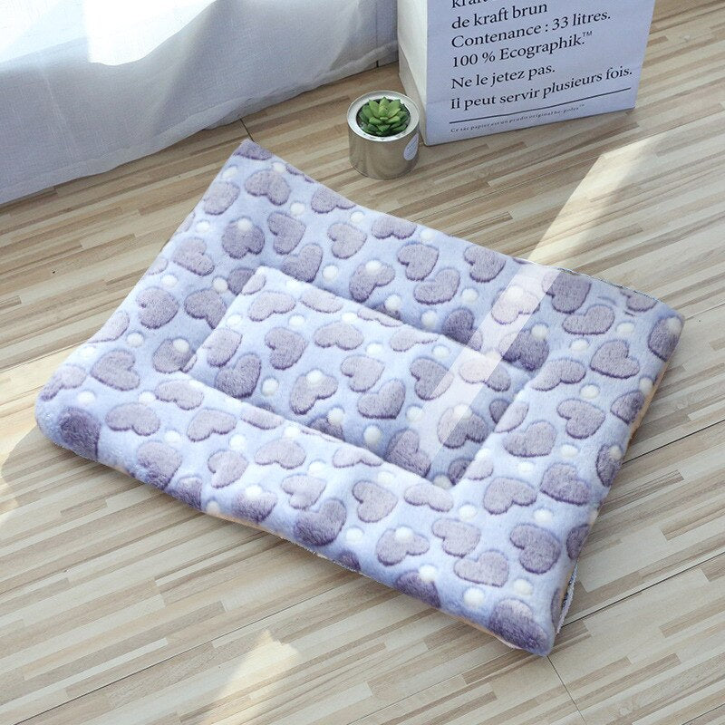 Soft Pet Dog Mat Flannel Cotton Paw Foot Print Washable Pet Blanket Warm Sleeping Beds For Small Medium Dogs Cat Pet Accessories