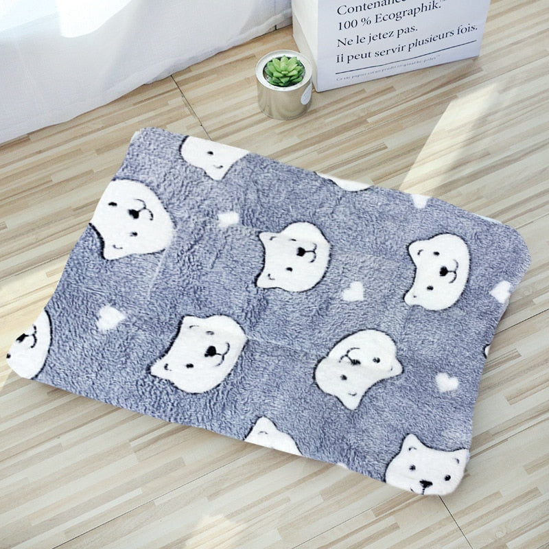 Soft Pet Dog Mat Flannel Cotton Paw Foot Print Washable Pet Blanket Warm Sleeping Beds For Small Medium Dogs Cat Pet Accessories